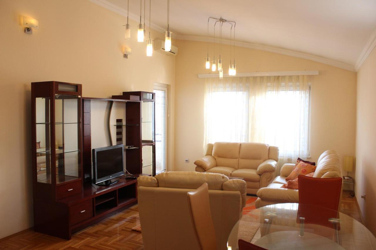 Hana Apartments Prishtina Priştine Dış mekan fotoğraf