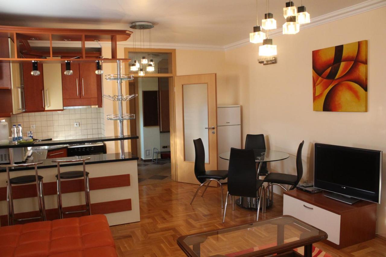 Hana Apartments Prishtina Priştine Dış mekan fotoğraf